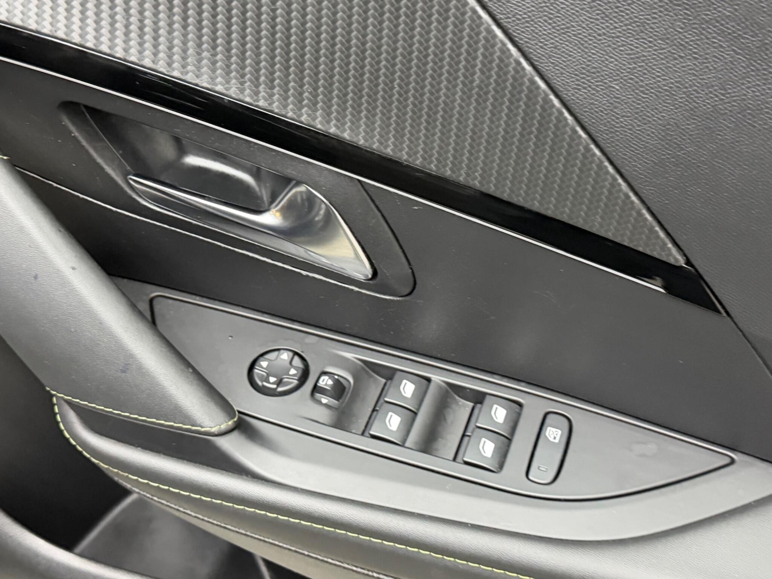 Used Peugeot 208 for sale - 77683994: Photo 29