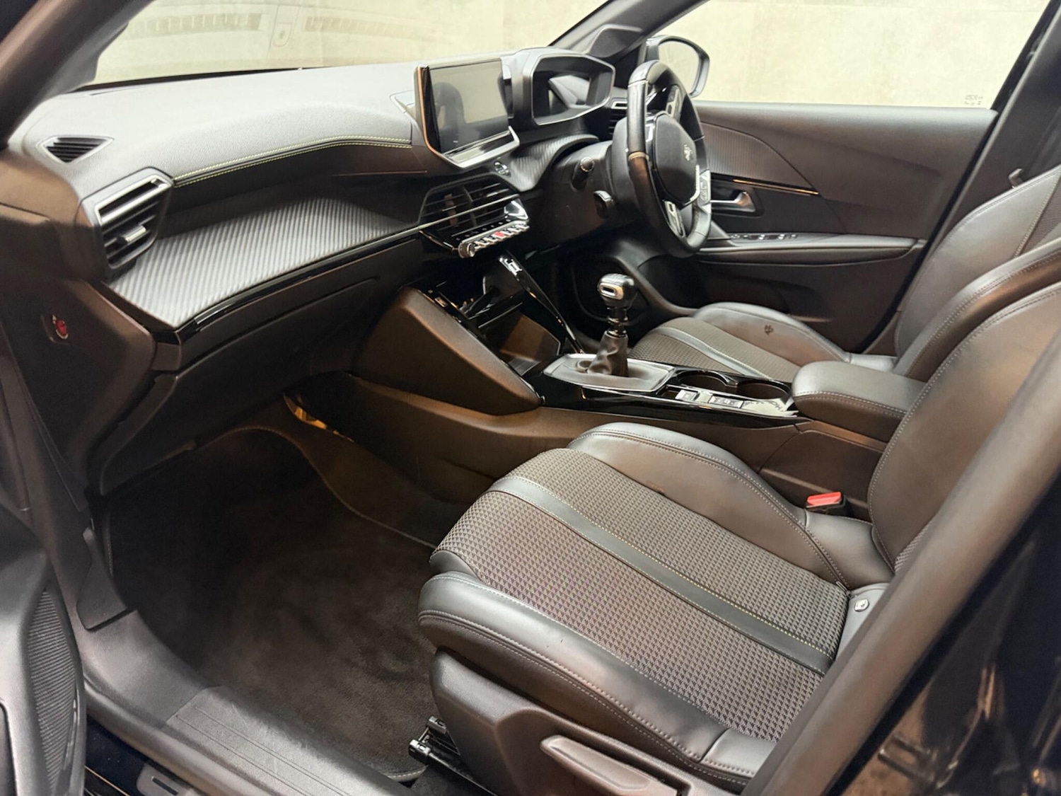 Used Peugeot 208 for sale - 77683994: Photo 43