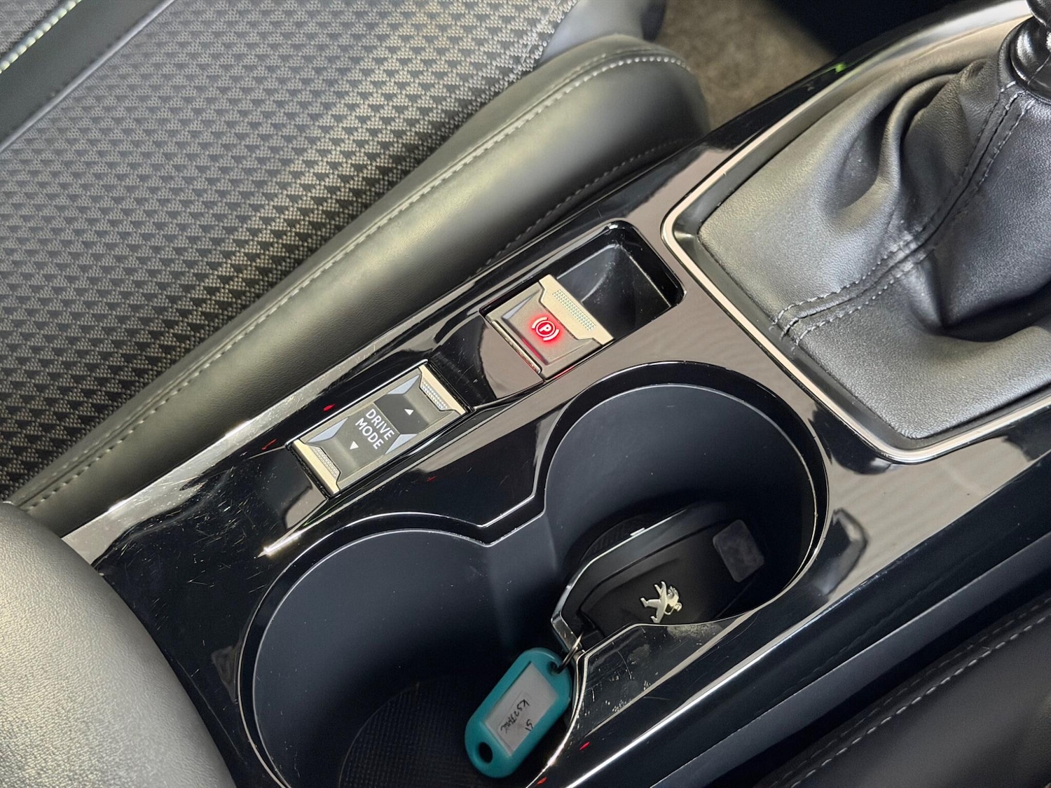 Used Peugeot 208 for sale - 77683994: Photo 47