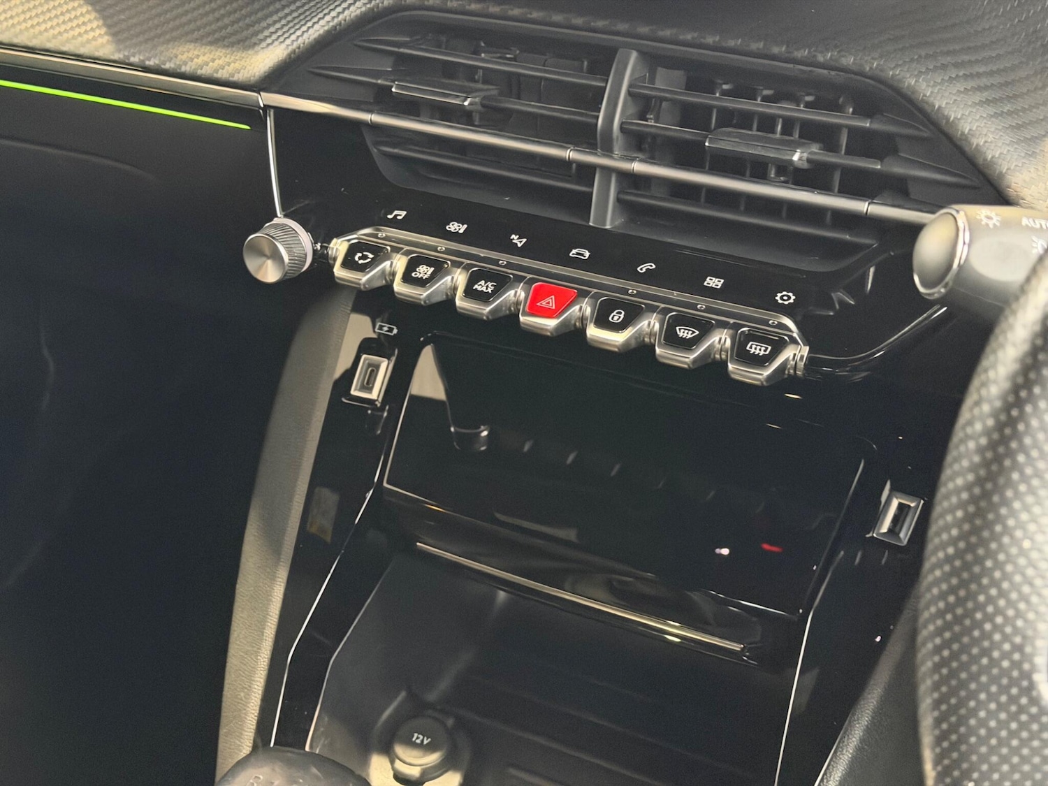 Used Peugeot 208 for sale - 77683994: Photo 48