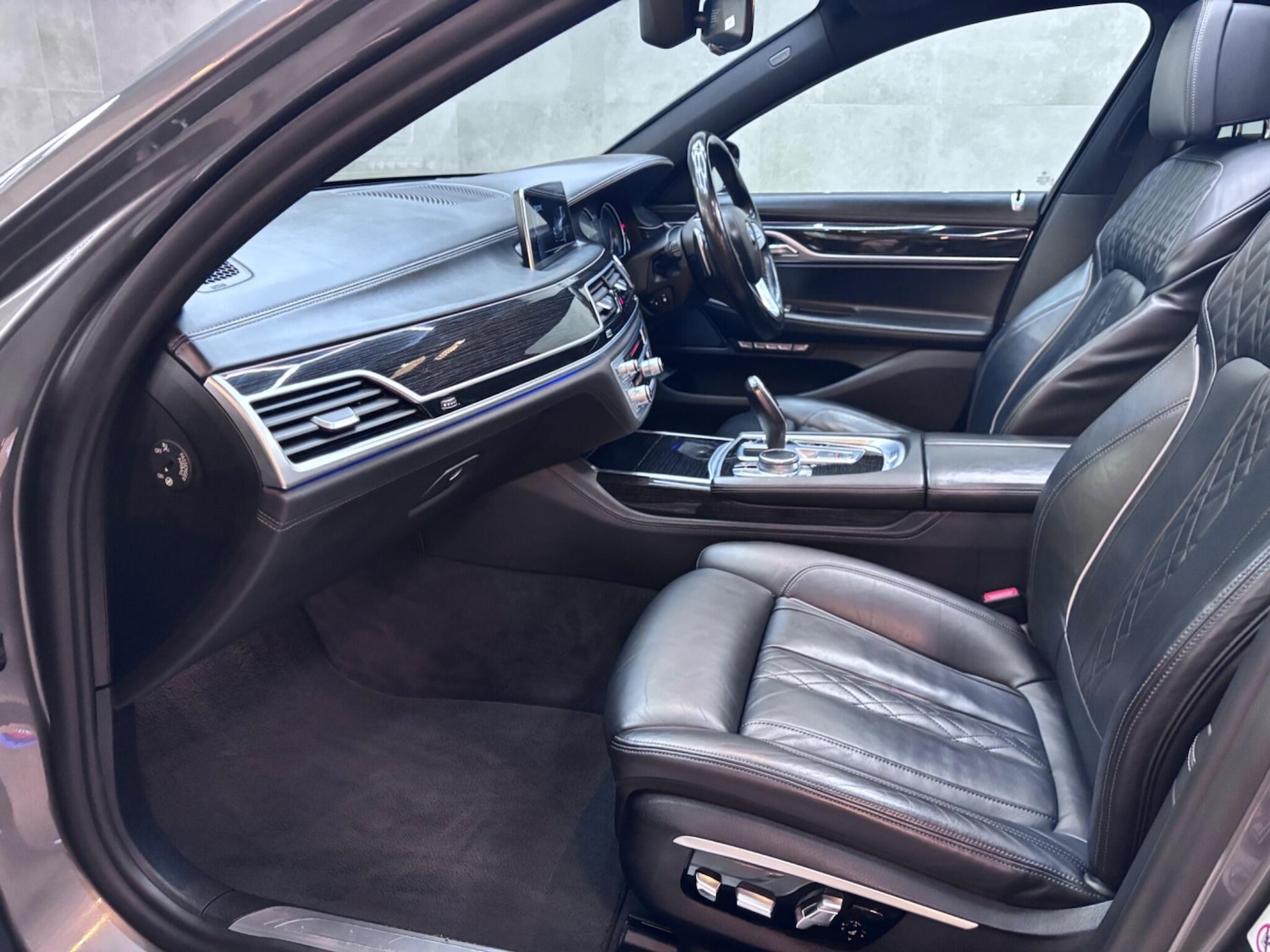 Used BMW 7 Series for sale - 76440436: Photo 32