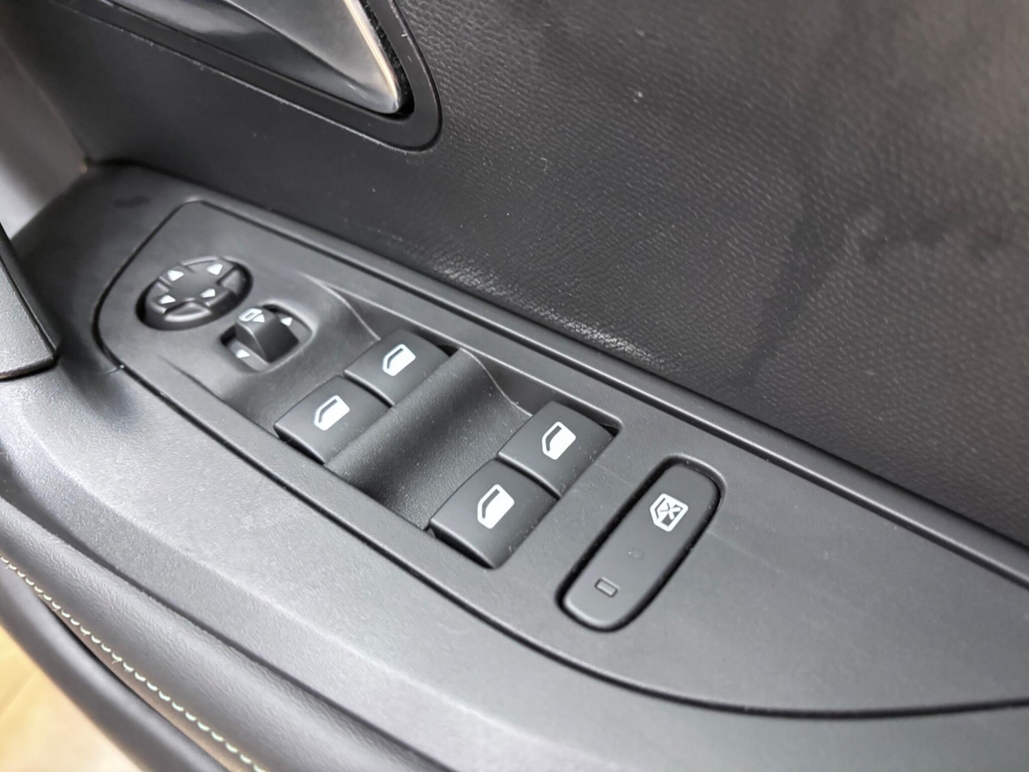 Used Peugeot 2008 2023 for sale - 77074167: Photo 26