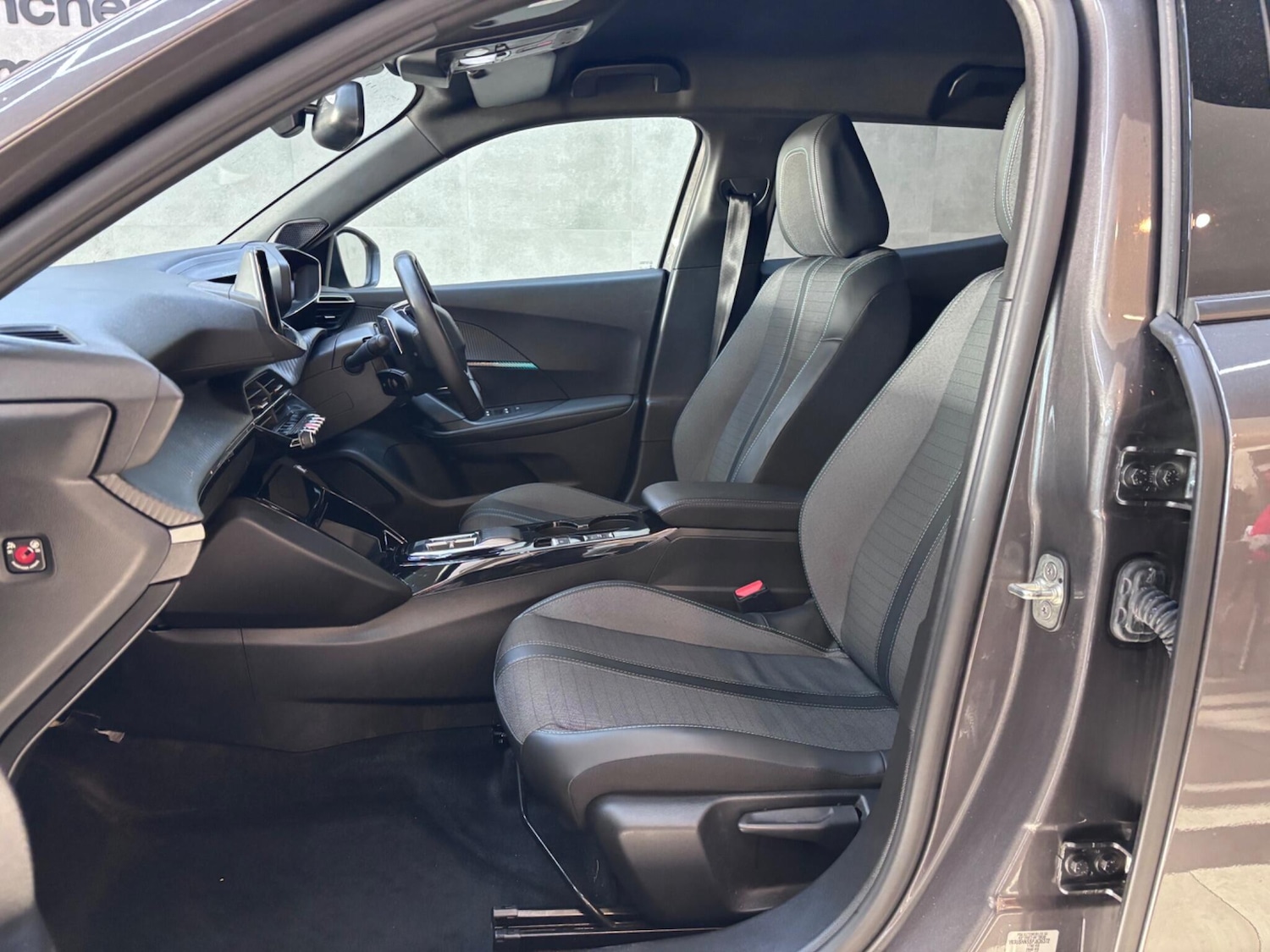 Used Peugeot 2008 2023 for sale - 77074167: Photo 44