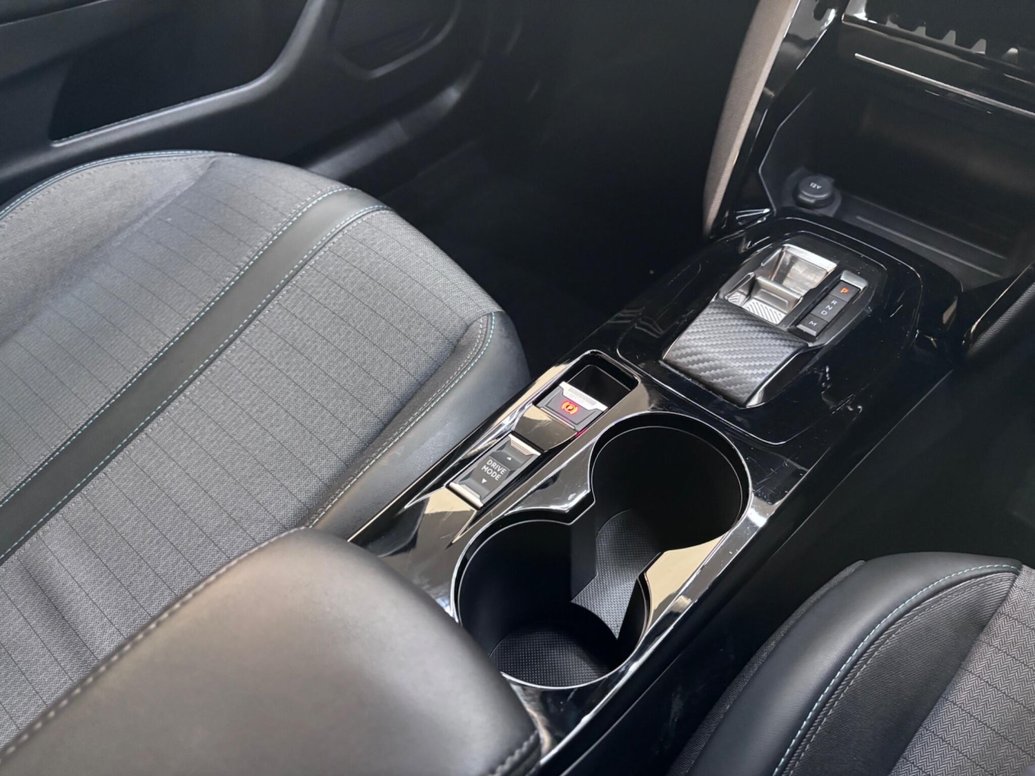 Used Peugeot 2008 2023 for sale - 77074167: Photo 75