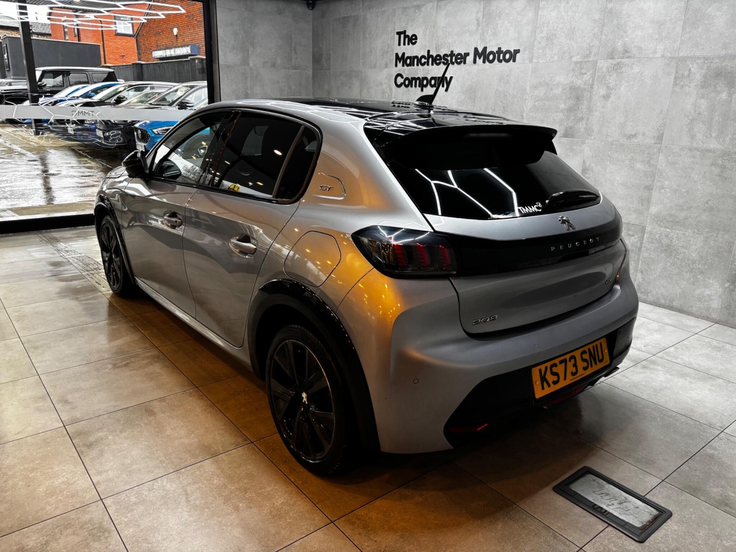 Used Peugeot 208 for sale - 78220271: Photo 2