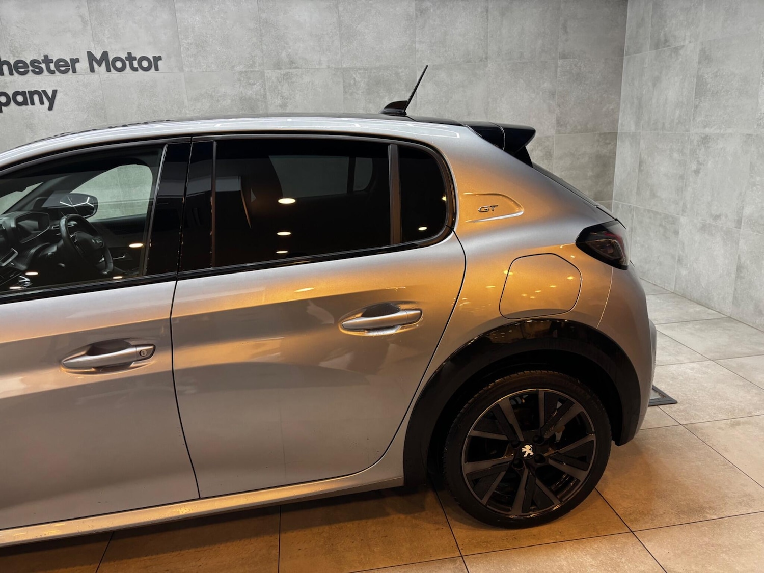 Used Peugeot 208 for sale - 78220271: Photo 4