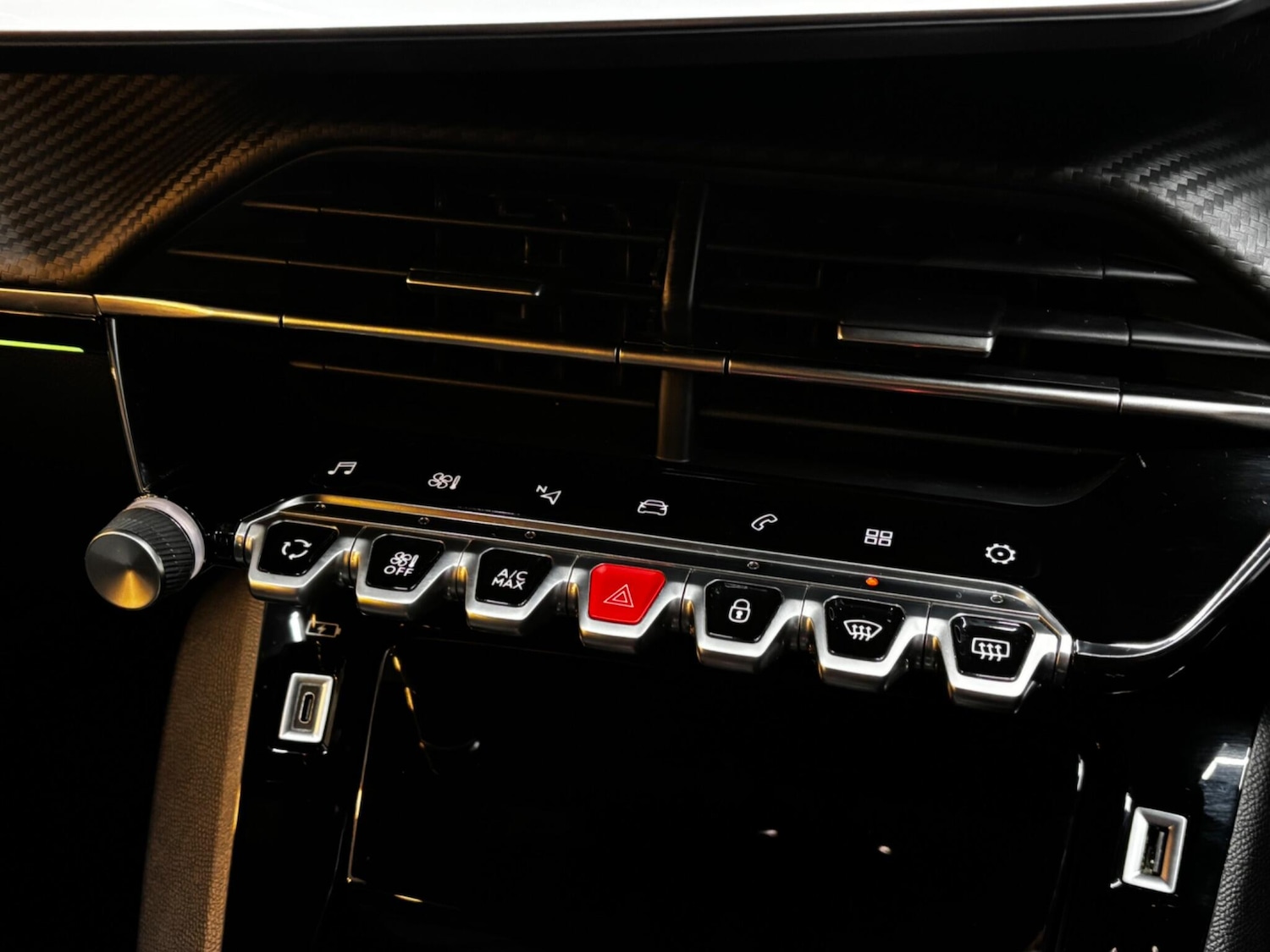 Used Peugeot 208 for sale - 78220271: Photo 43