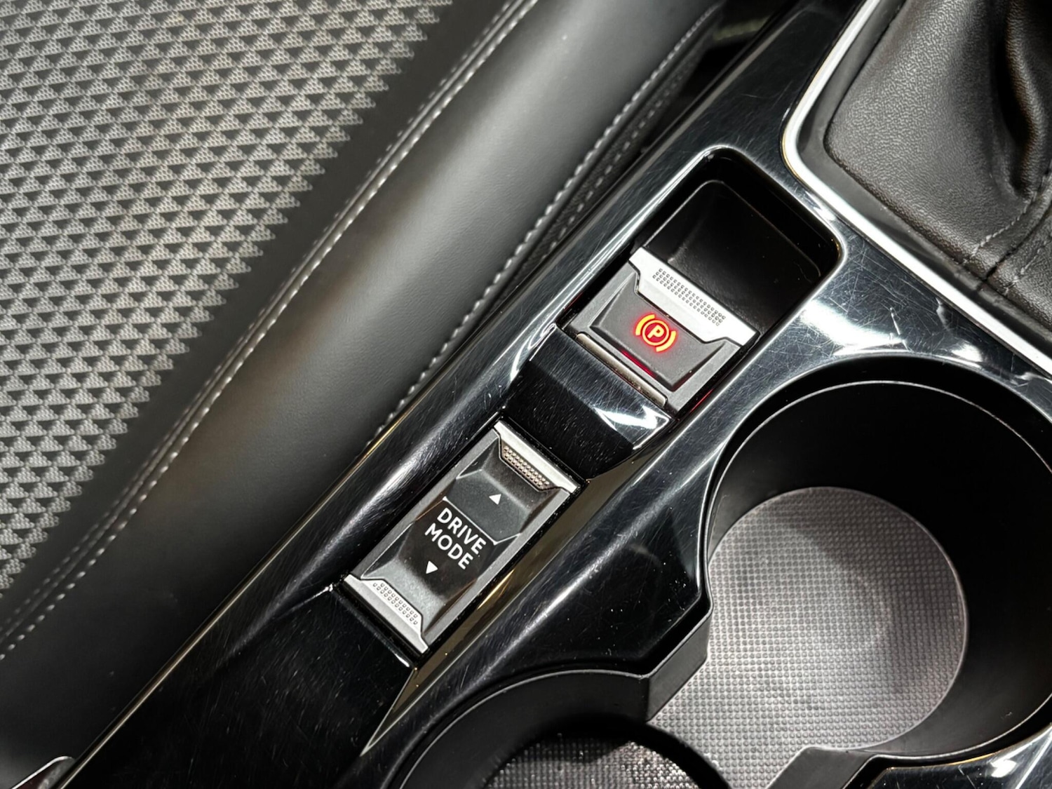 Used Peugeot 208 for sale - 78220271: Photo 55