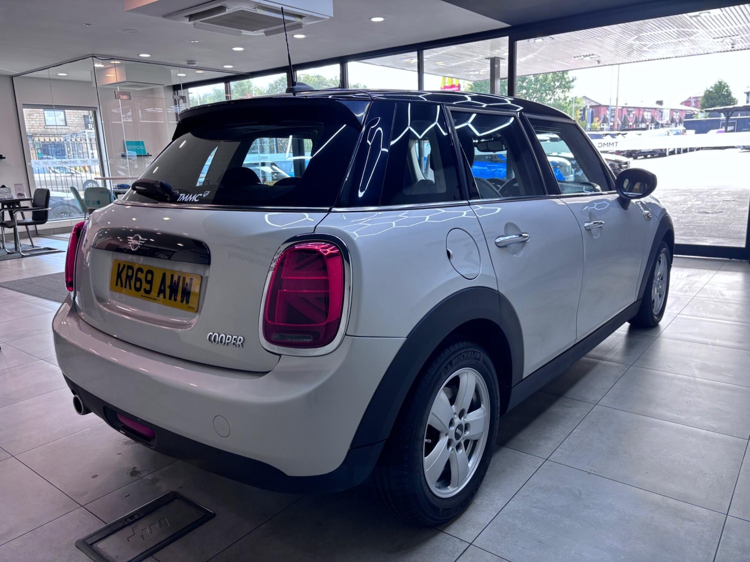 Used MINI Hatch 2019 for sale - 76122758: Photo 10