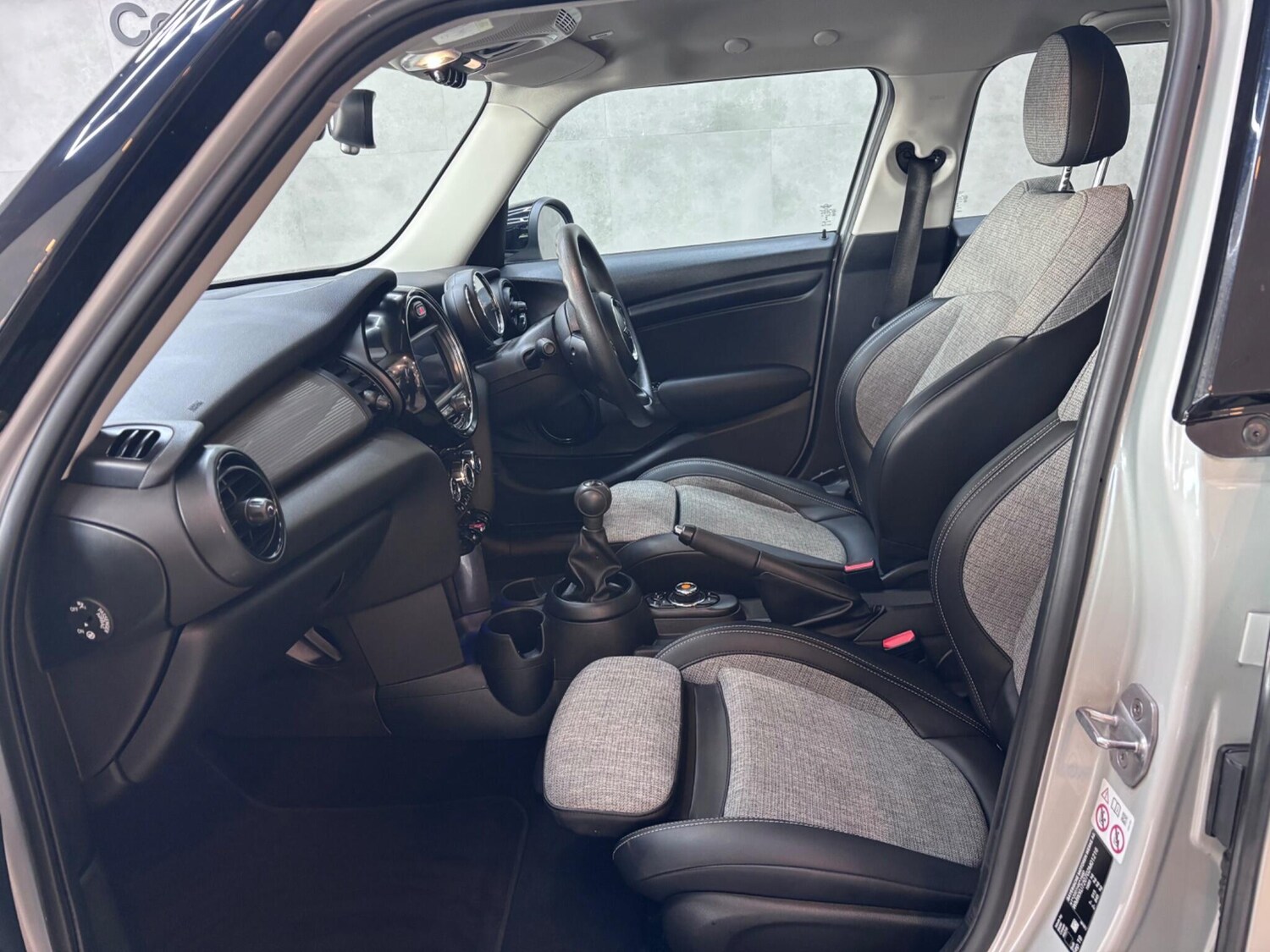 Used MINI Hatch 2019 for sale - 76122758: Photo 28