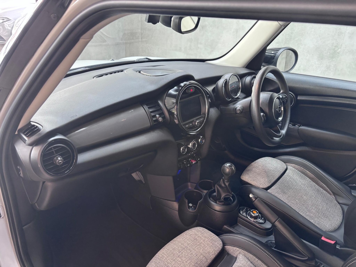 Used MINI Hatch 2019 for sale - 76122758: Photo 33
