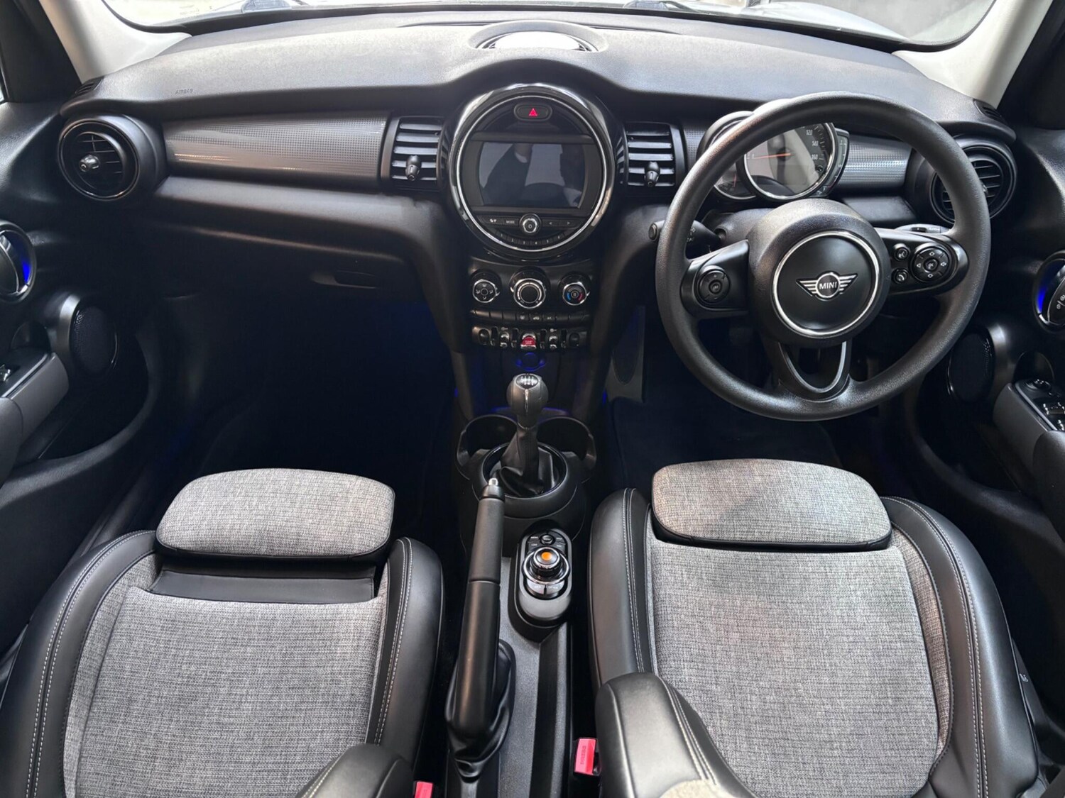 Used MINI Hatch 2019 for sale - 76122758: Photo 37