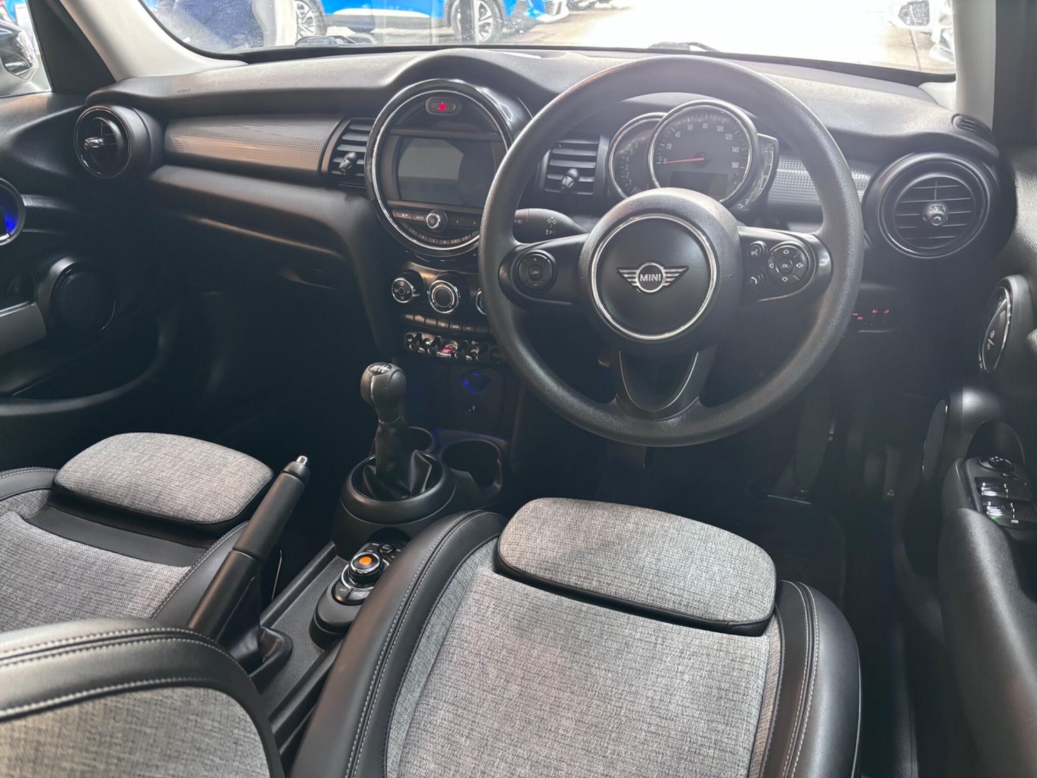 Used MINI Hatch 2019 for sale - 76122758: Photo 38