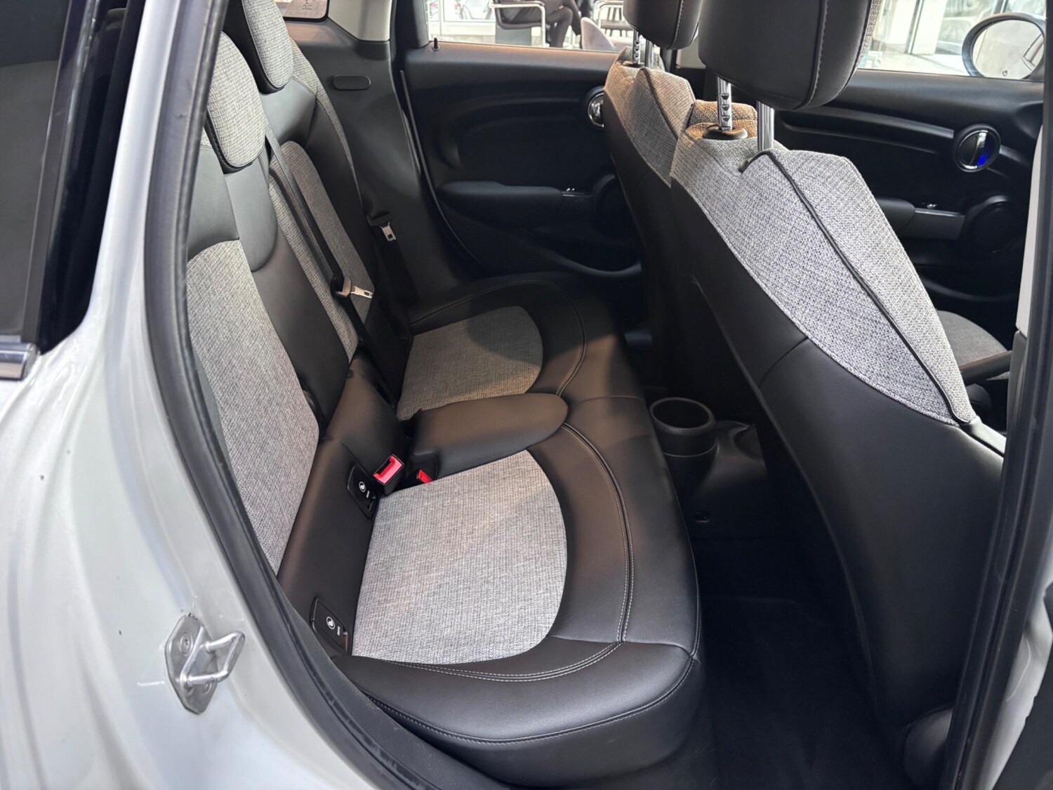 Used MINI Hatch 2019 for sale - 76122758: Photo 39