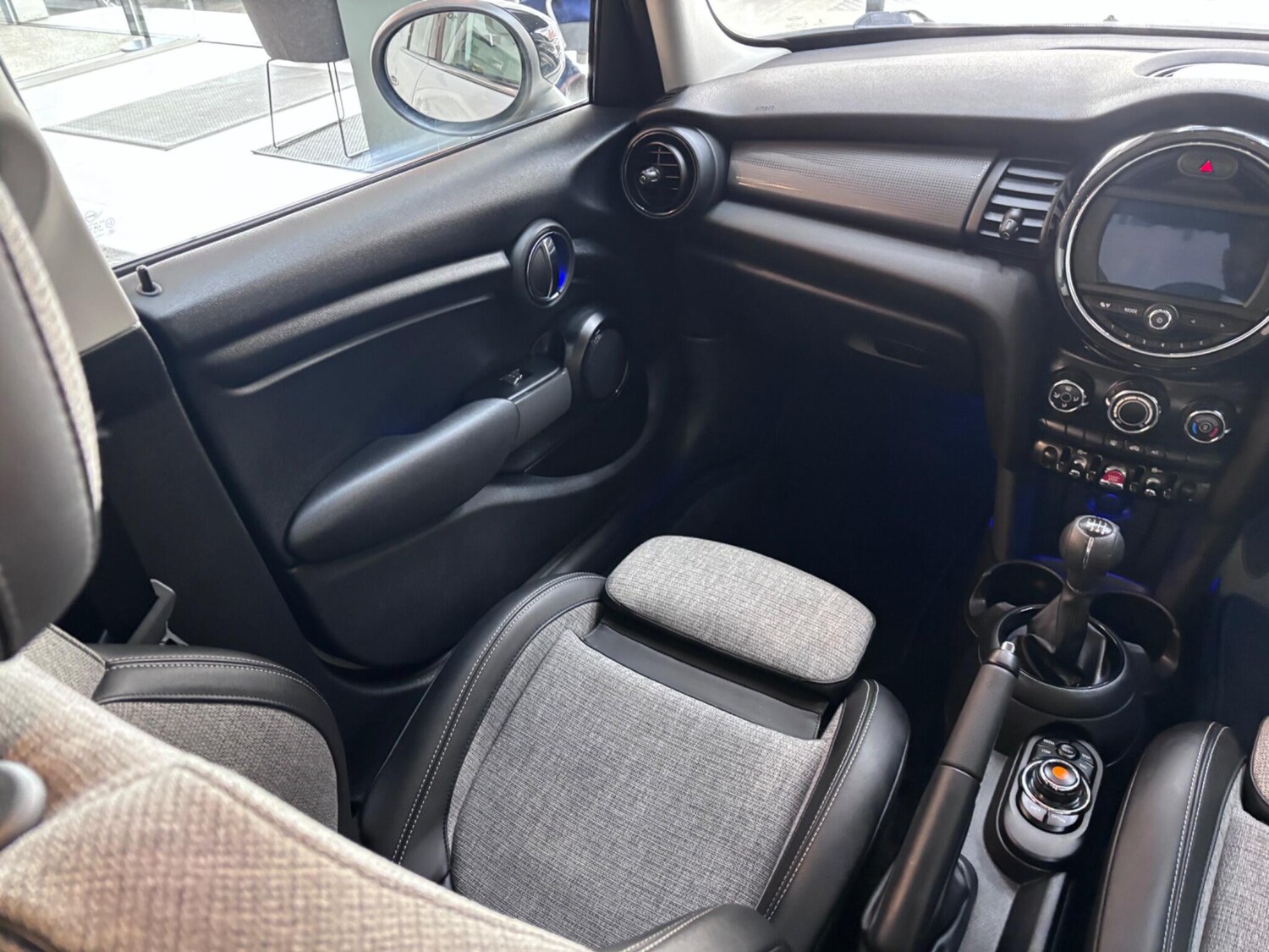 Used MINI Hatch 2019 for sale - 76122758: Photo 41