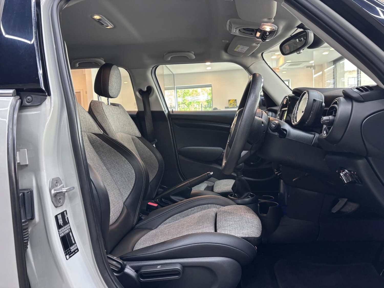 Used MINI Hatch 2019 for sale - 76122758: Photo 48