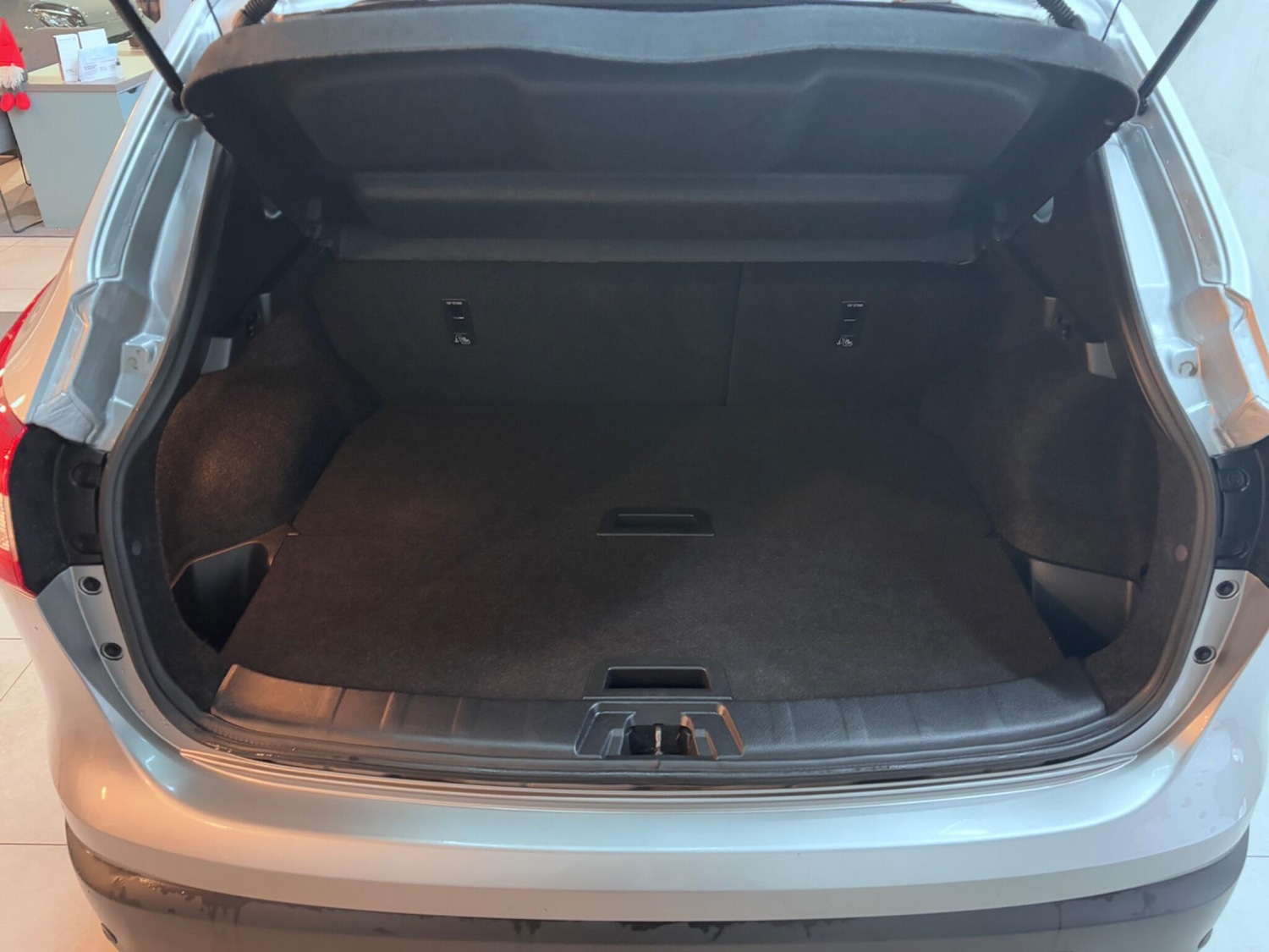 Used Nissan Qashqai 2016 for sale - 76562036: Photo 32