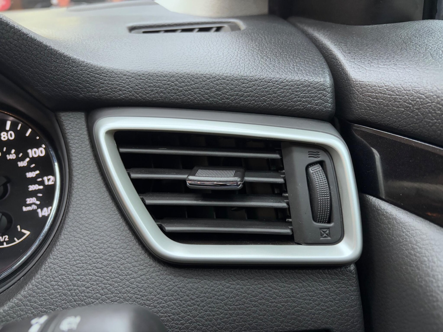 Used Nissan Qashqai 2016 for sale - 76562036: Photo 74