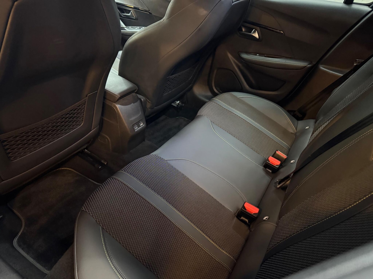 Used Peugeot 208 for sale - 76912873: Photo 24