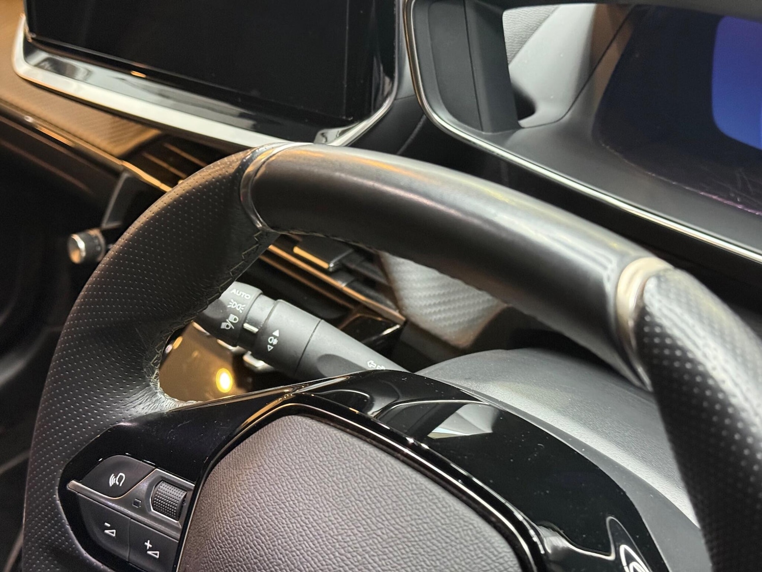 Used Peugeot 208 for sale - 76912873: Photo 38