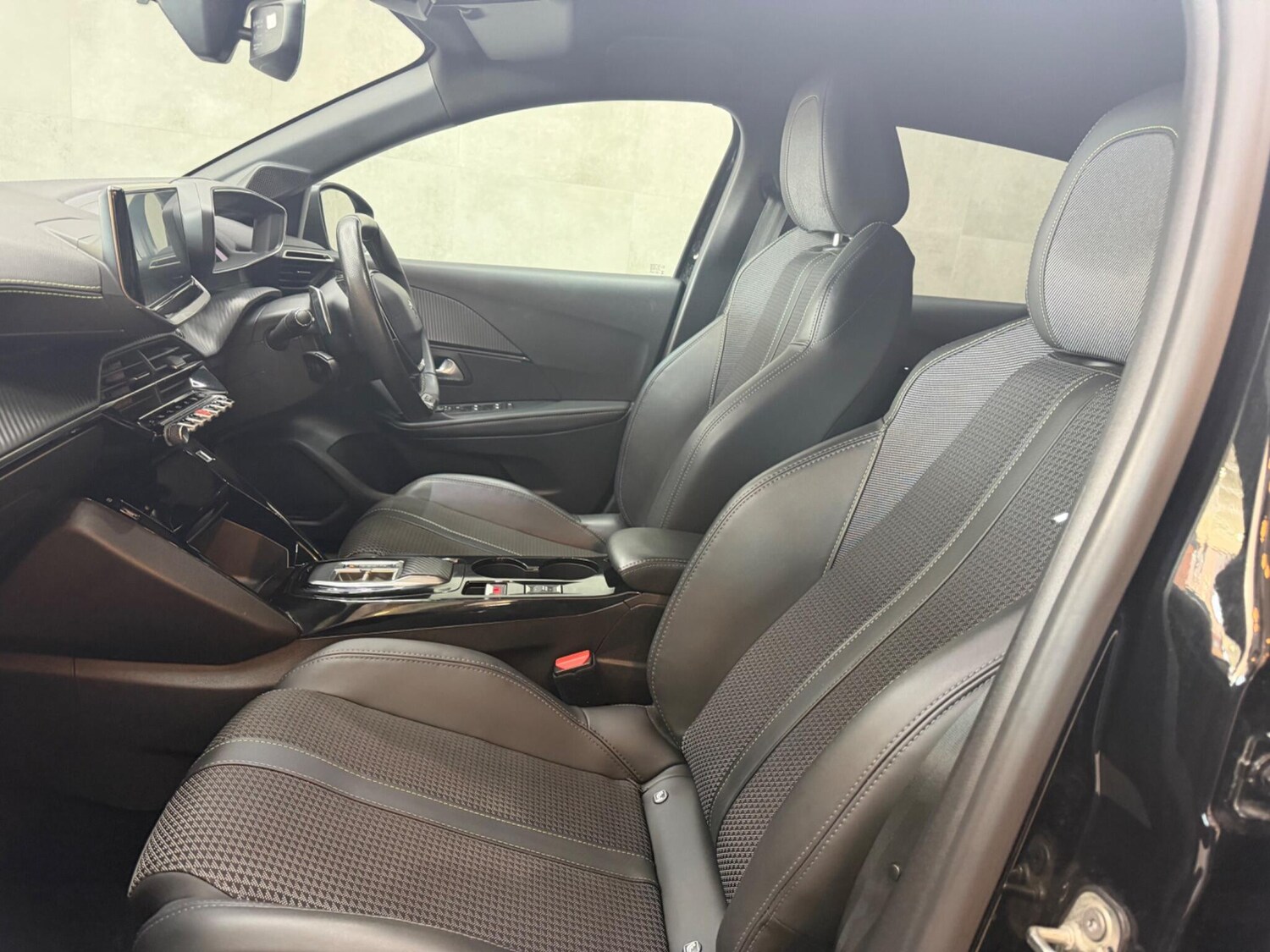 Used Peugeot 208 2023 for sale - 78156760: Photo 47