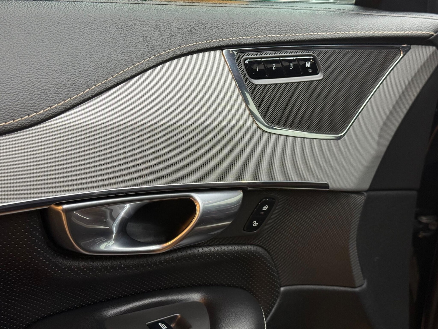 Used Volvo XC90 2017 for sale - 76613164: Photo 33