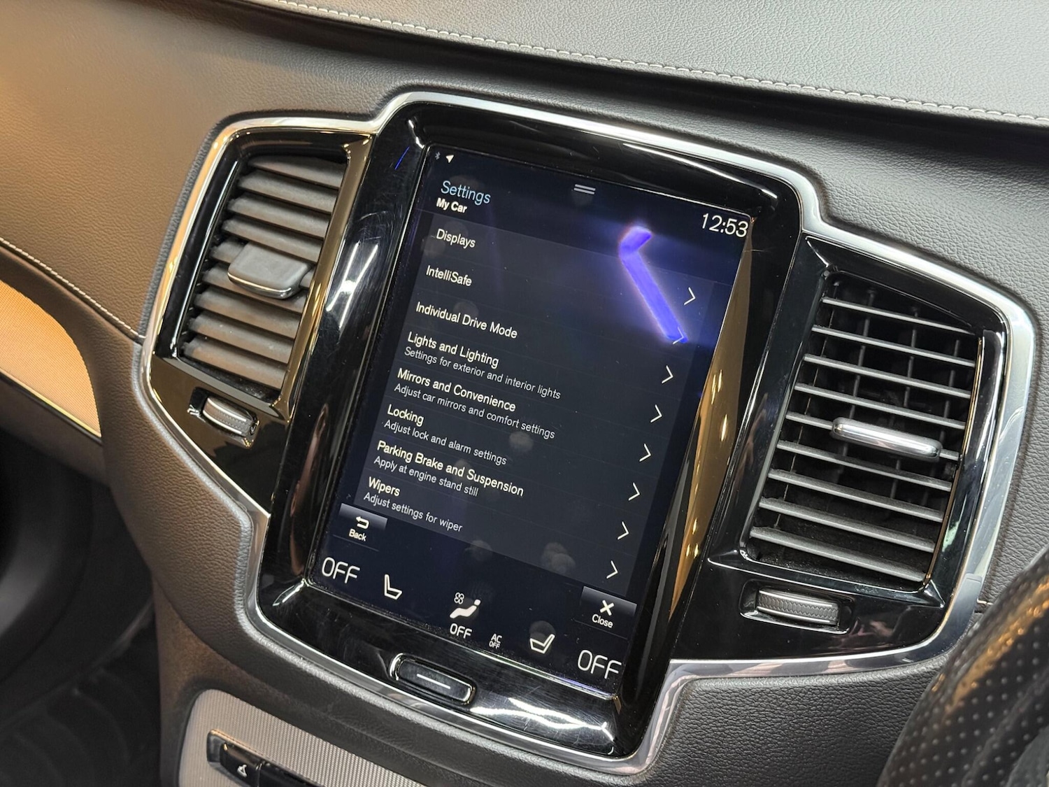 Used Volvo XC90 2017 for sale - 76613164: Photo 40