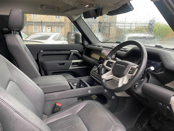 Used Land Rover Defender 90 for sale - 76283621: Photo 2
