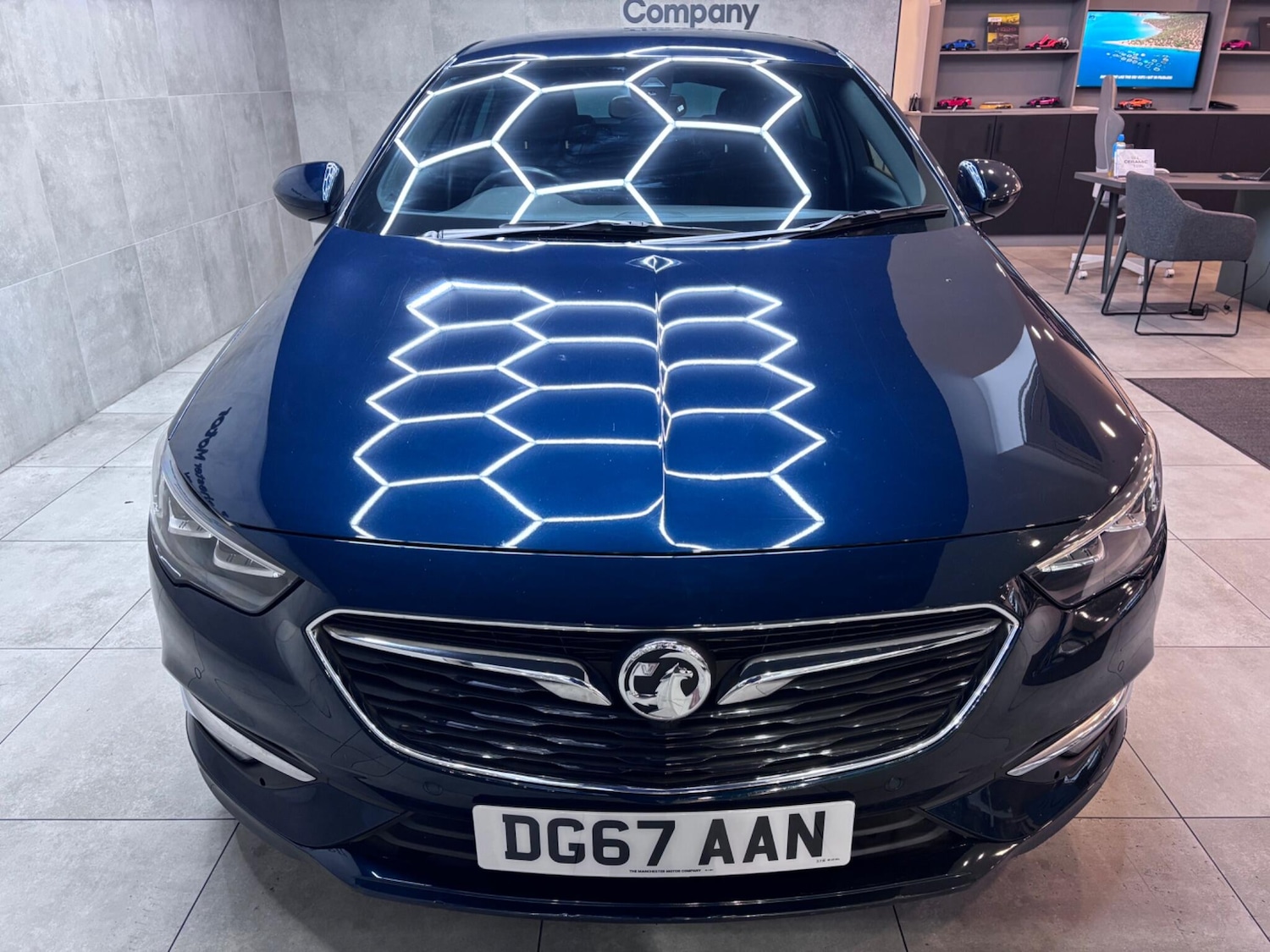 Used Vauxhall Insignia 2017 for sale - 76528035: Photo 4