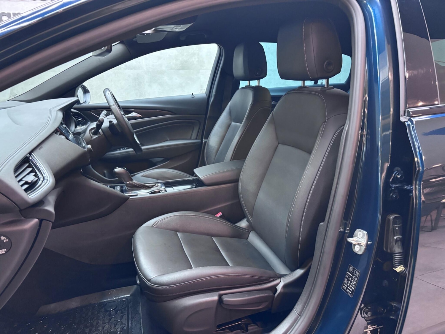 Used Vauxhall Insignia 2017 for sale - 76528035: Photo 55