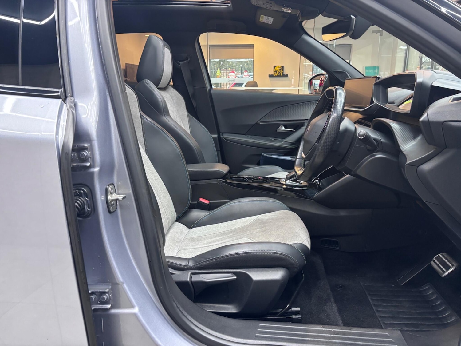 Used Peugeot E-2008 2020 for sale - 76666513: Photo 23