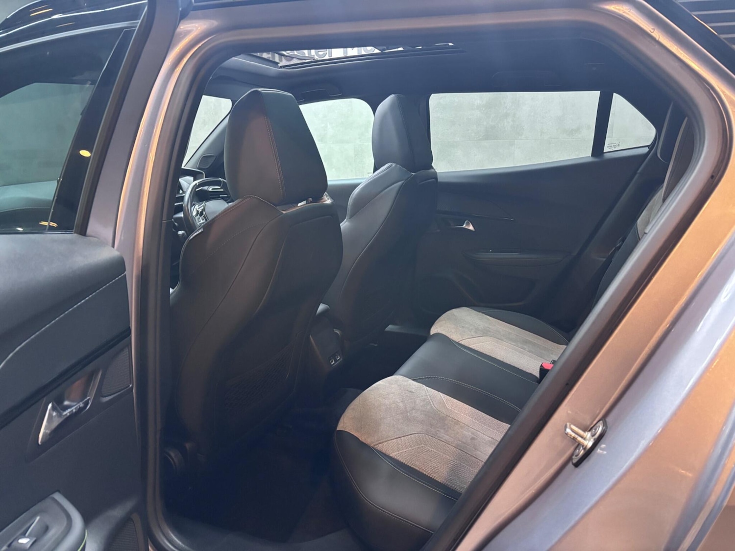 Used Peugeot E-2008 2020 for sale - 76666513: Photo 26