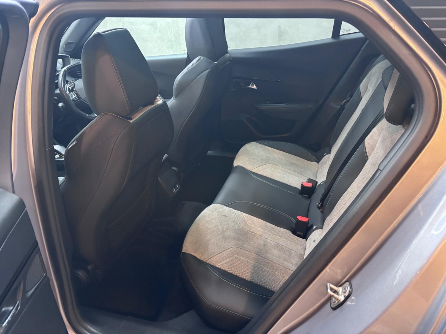 Used Peugeot E-2008 2020 for sale - 76666513: Photo 28