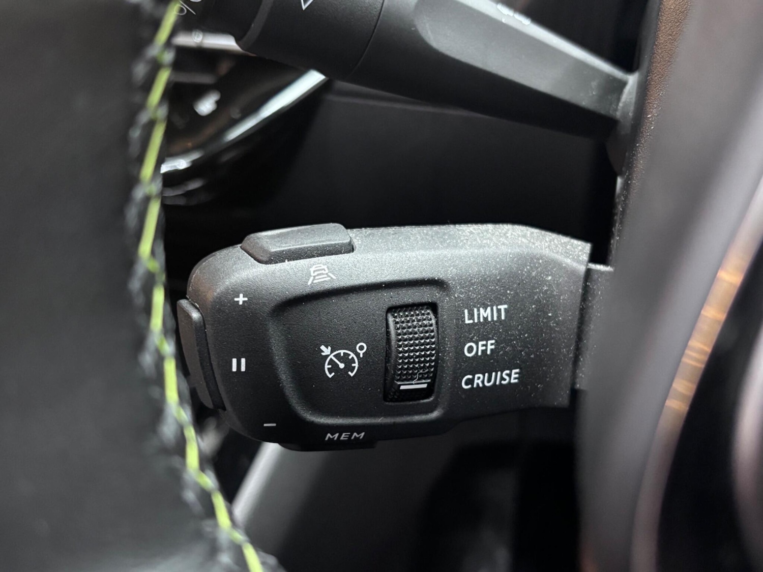 Used Peugeot E-2008 2020 for sale - 76666513: Photo 35