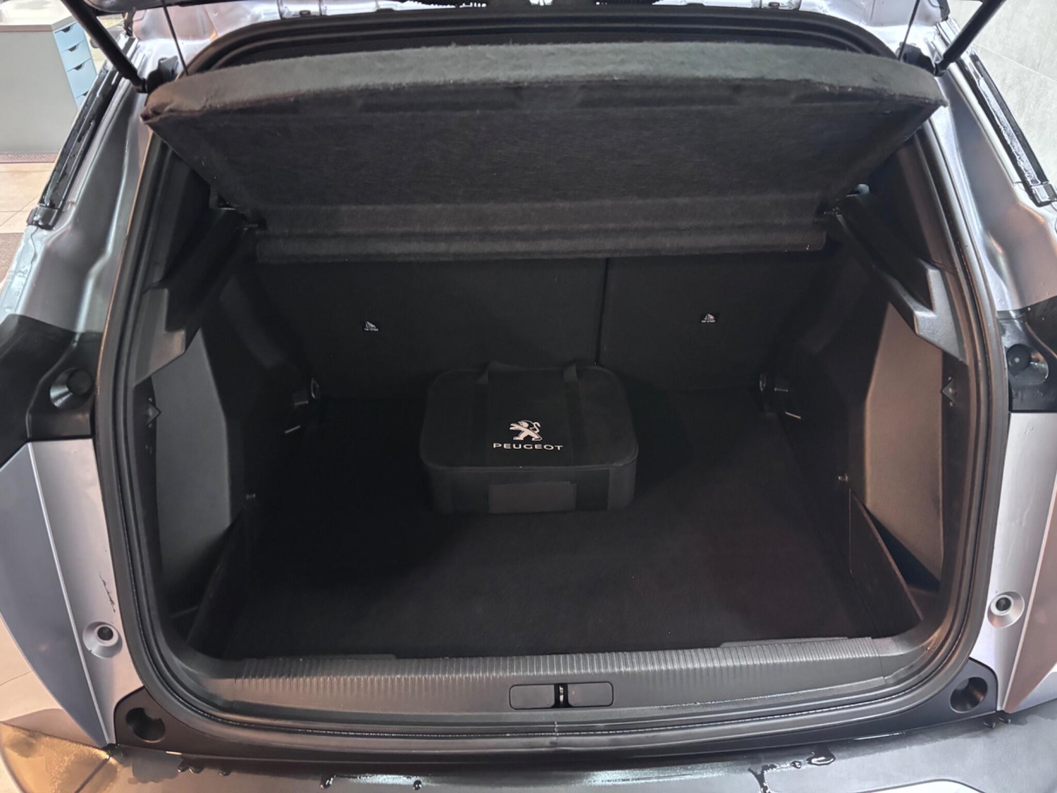 Used Peugeot E-2008 2020 for sale - 76666513: Photo 46