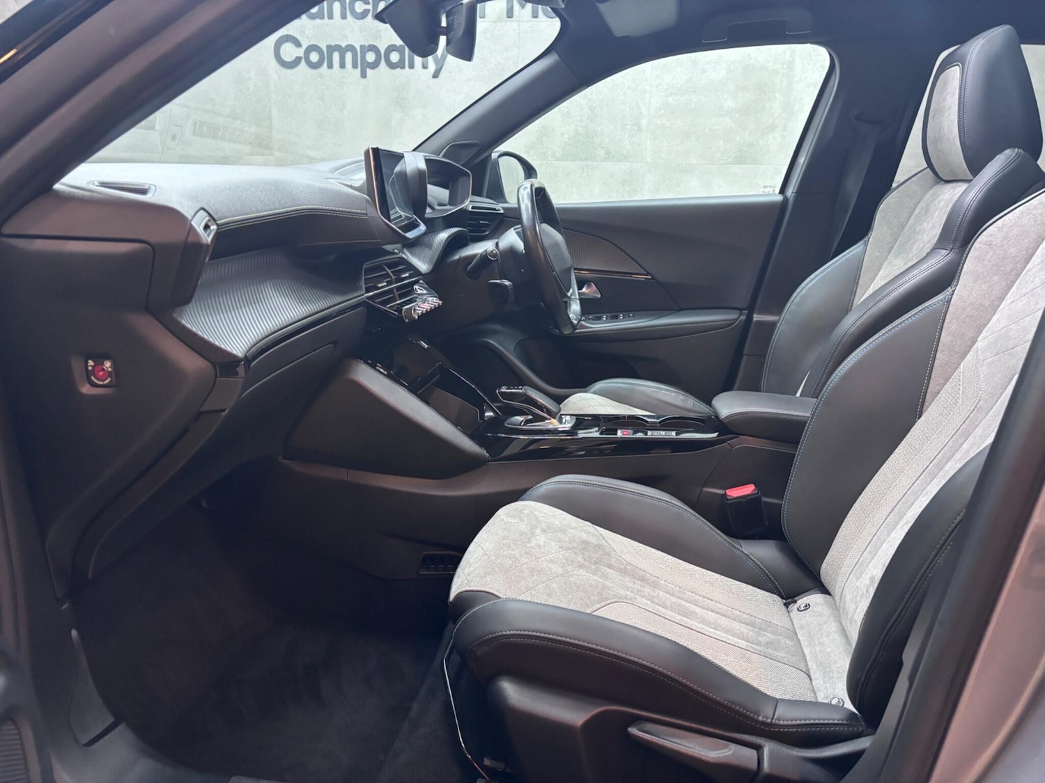 Used Peugeot E-2008 2020 for sale - 76666513: Photo 51