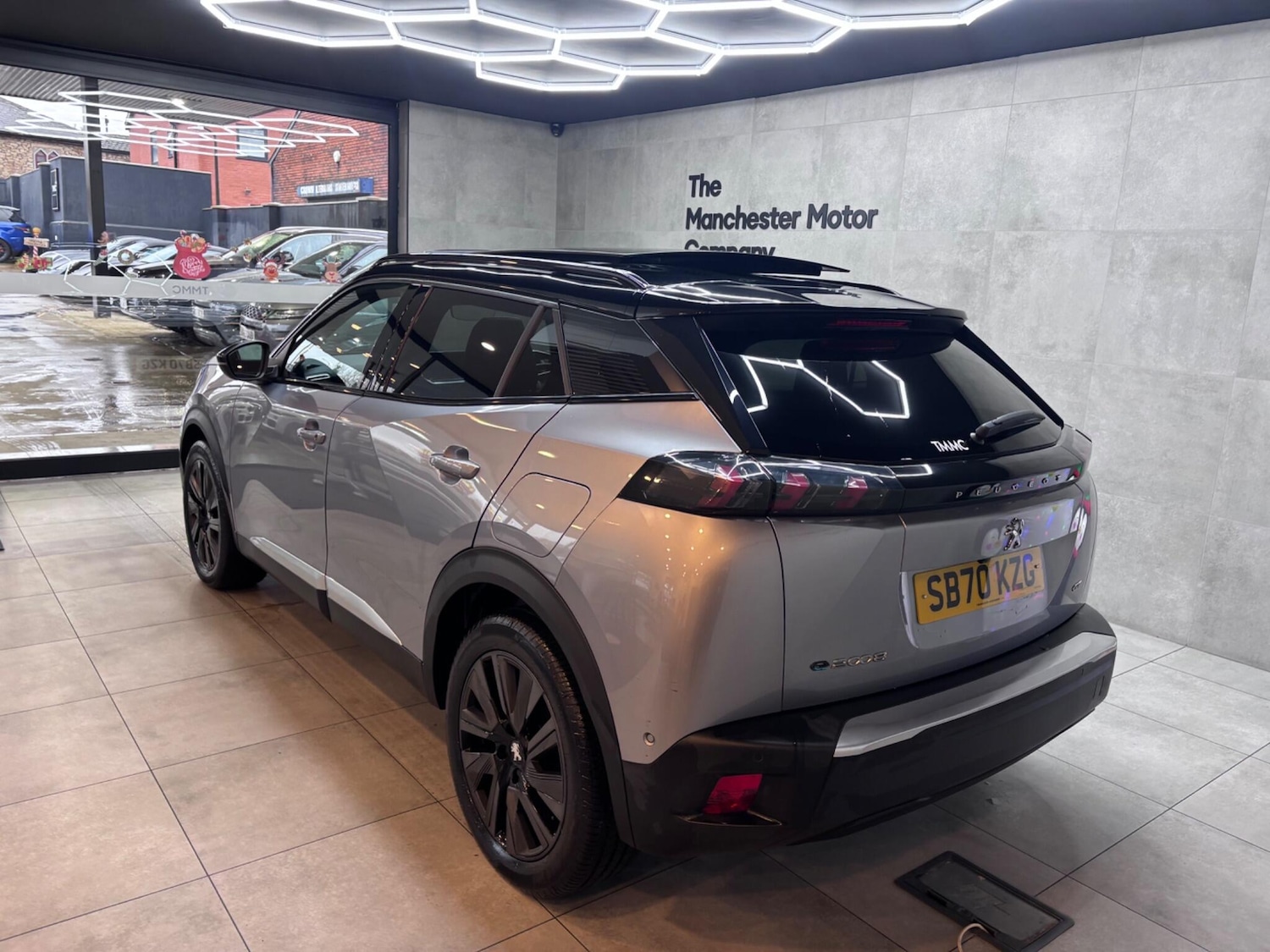 Used Peugeot E-2008 2020 for sale - 76666513: Photo 9