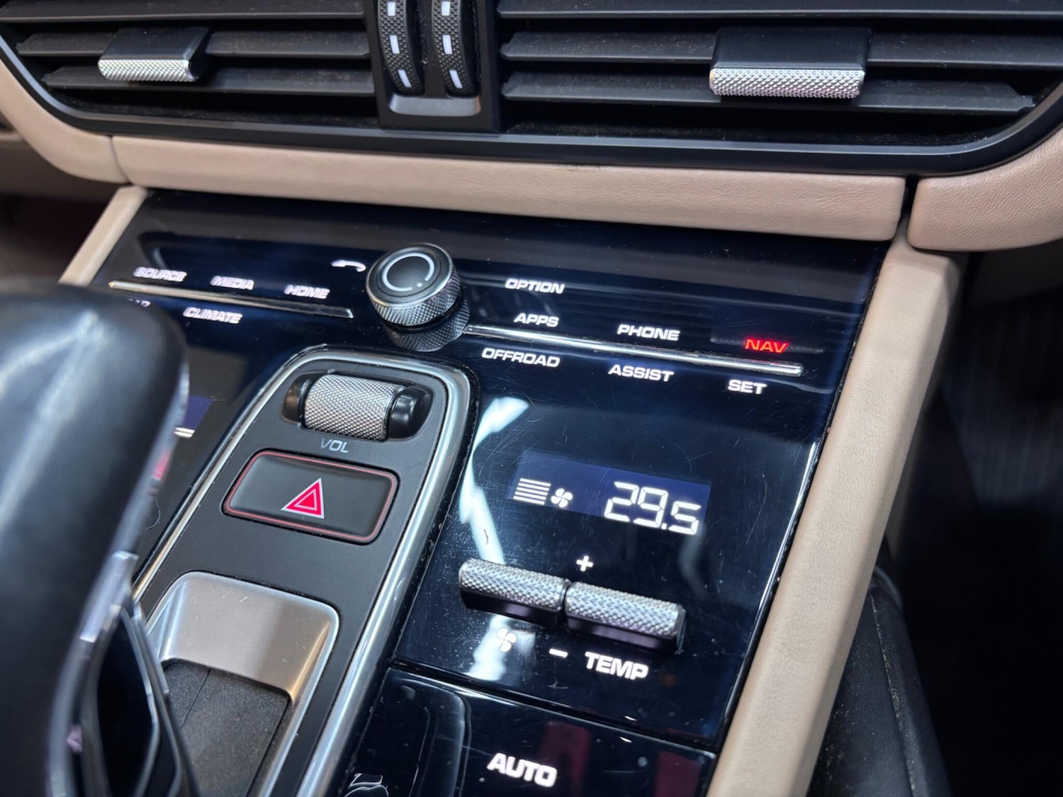 Used Porsche Cayenne 2018 for sale - 77049806: Photo 24