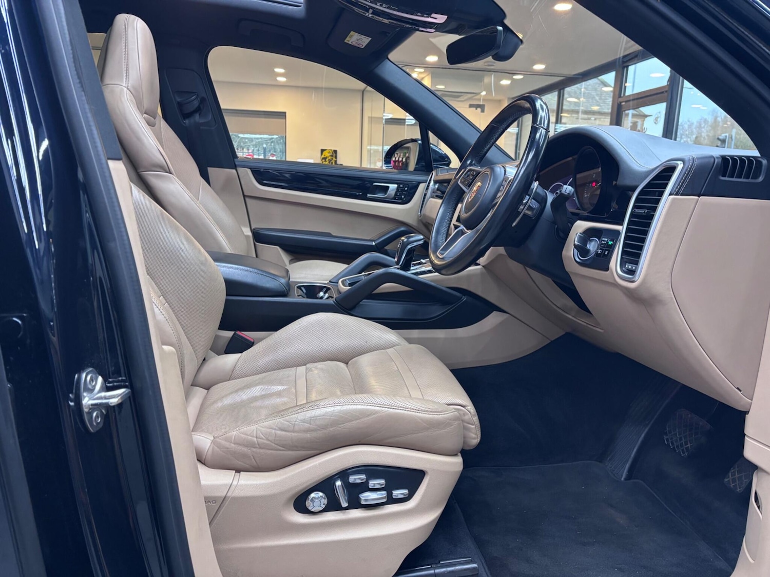 Used Porsche Cayenne 2018 for sale - 77049806: Photo 26