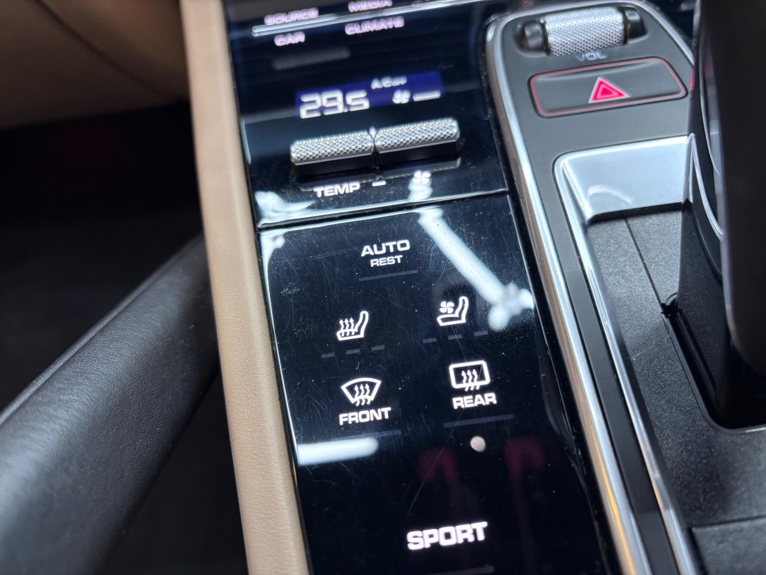 Used Porsche Cayenne 2018 for sale - 77049806: Photo 43