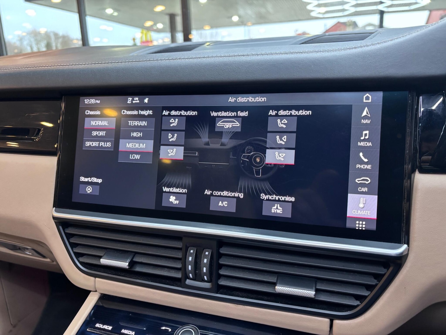 Used Porsche Cayenne 2018 for sale - 77049806: Photo 54