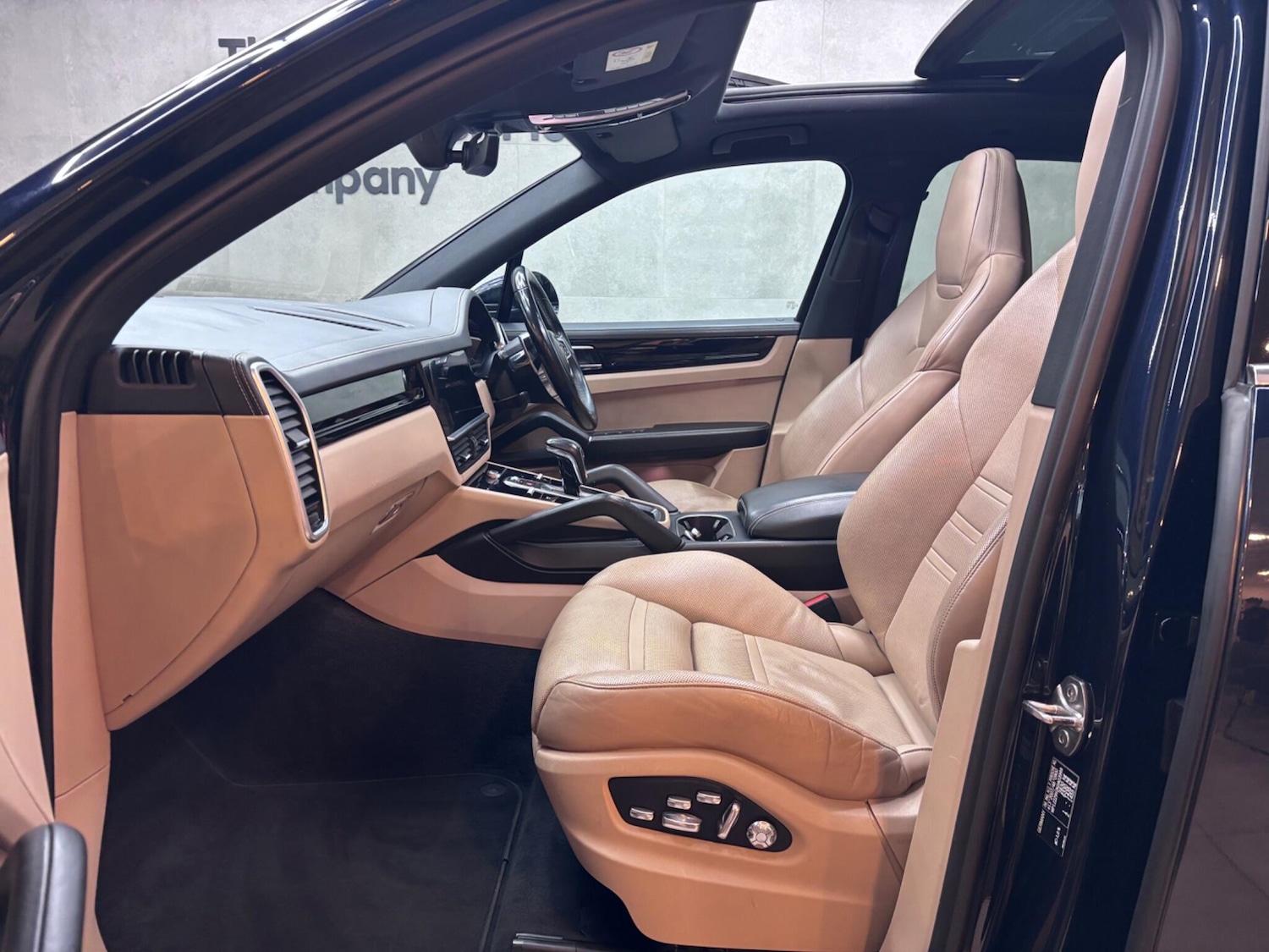 Used Porsche Cayenne 2018 for sale - 77049806: Photo 61