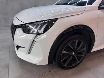 Used Peugeot 208 2023 for sale - 77101947: Photo