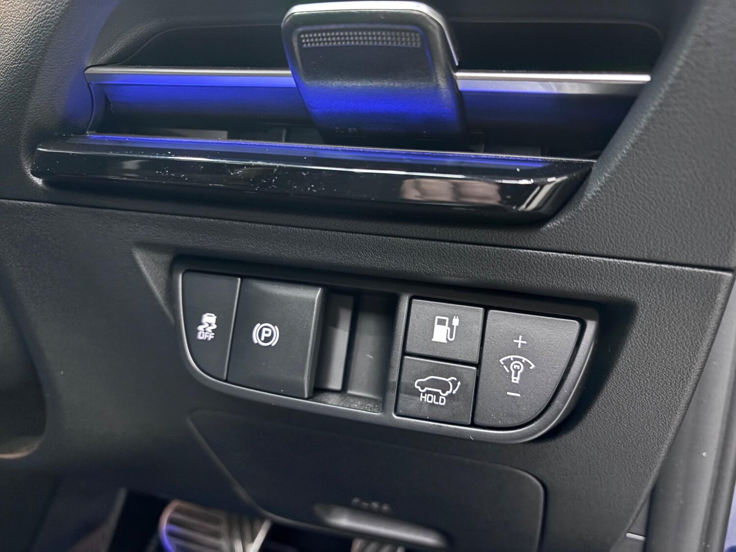 Used Kia EV6 for sale - 76992993: Photo 34