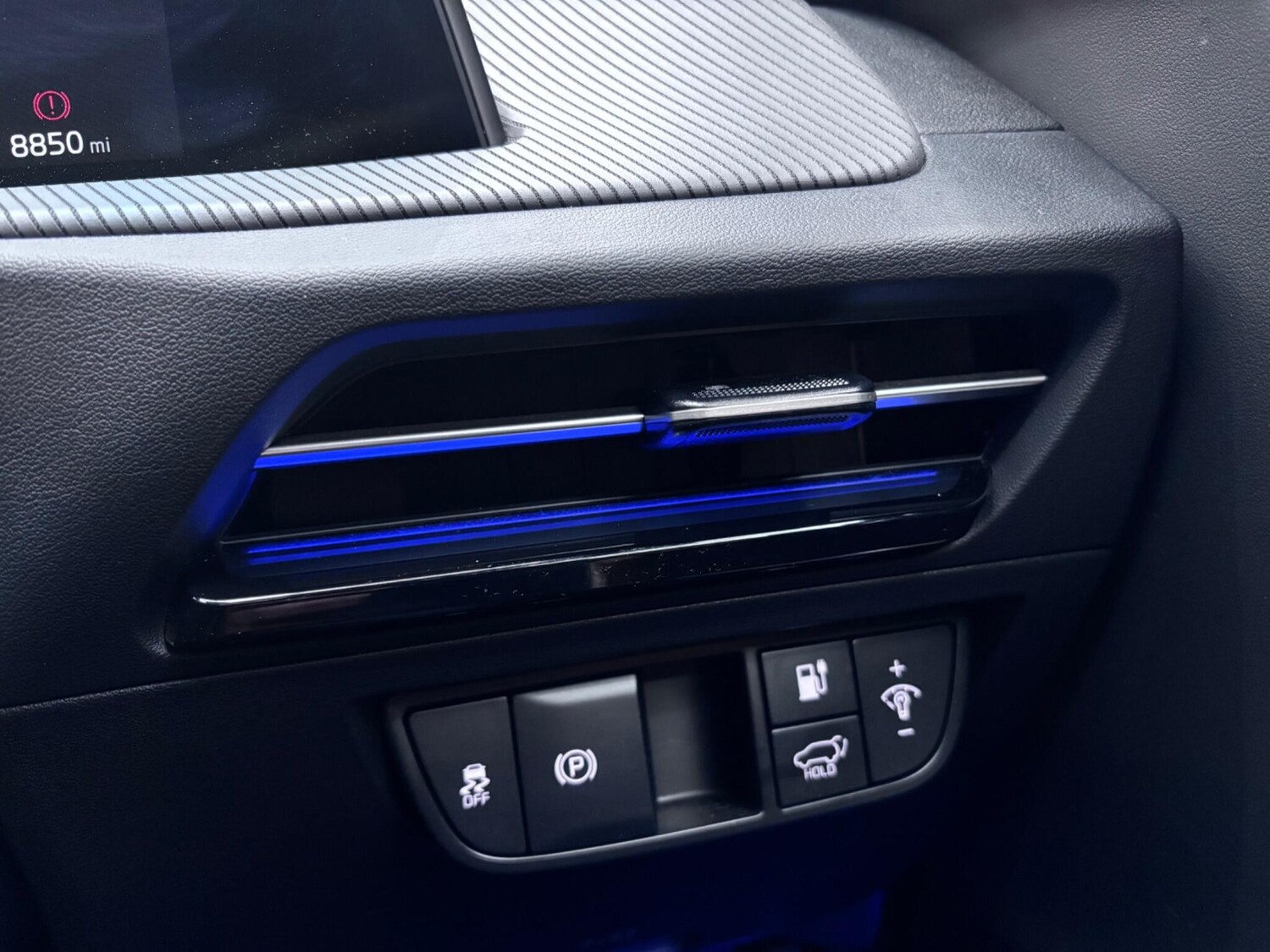 Used Kia EV6 for sale - 76992993: Photo 40