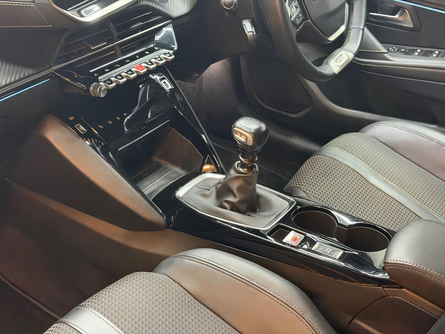 Used Peugeot 208 2023 for sale - 78019009: Photo 16