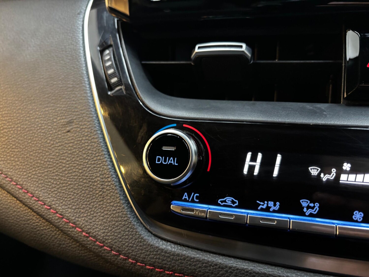 Used Toyota Corolla 2019 for sale - 78047300: Photo 32