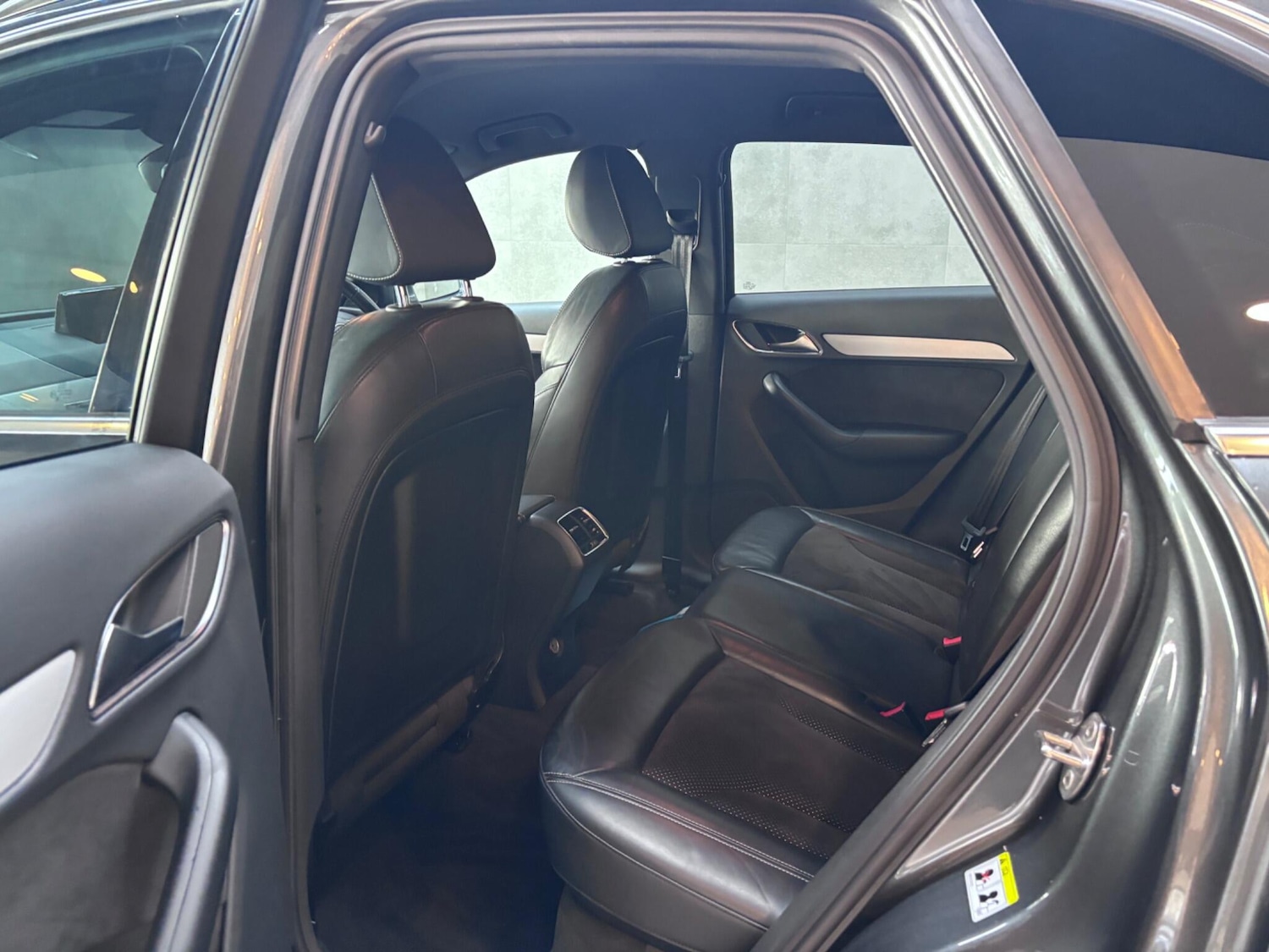 Used Audi Q3 2015 for sale - 76522255: Photo 30