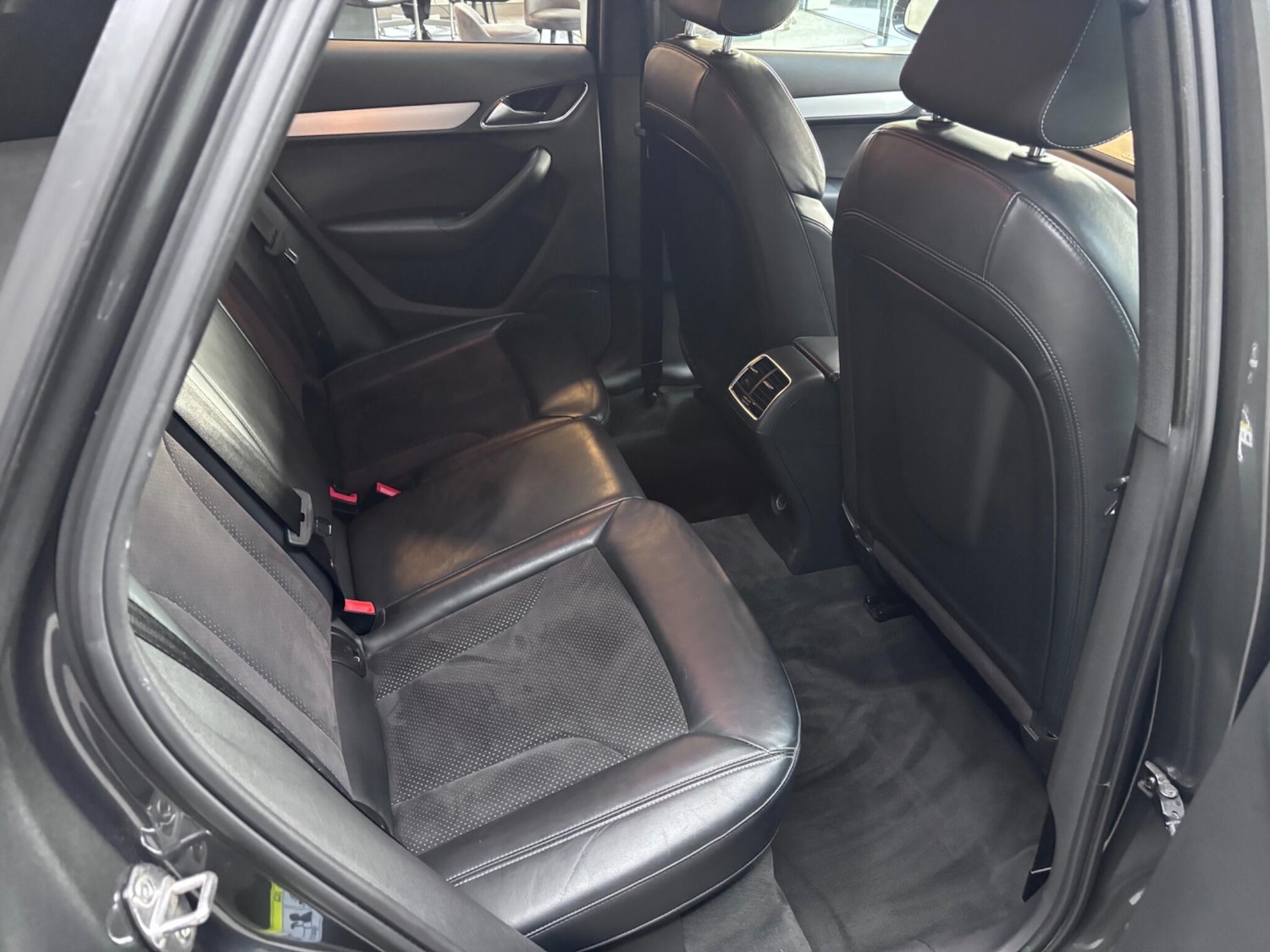 Used Audi Q3 2015 for sale - 76522255: Photo 32