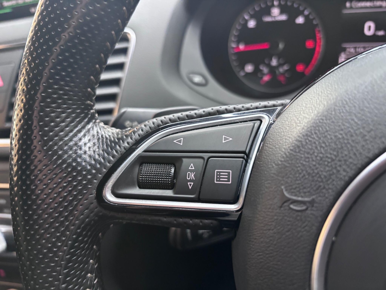 Used Audi Q3 2015 for sale - 76522255: Photo 41